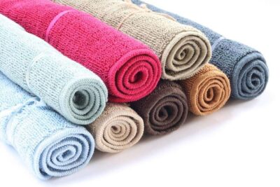 שטיחי אמבטיה בסגנון מגבת